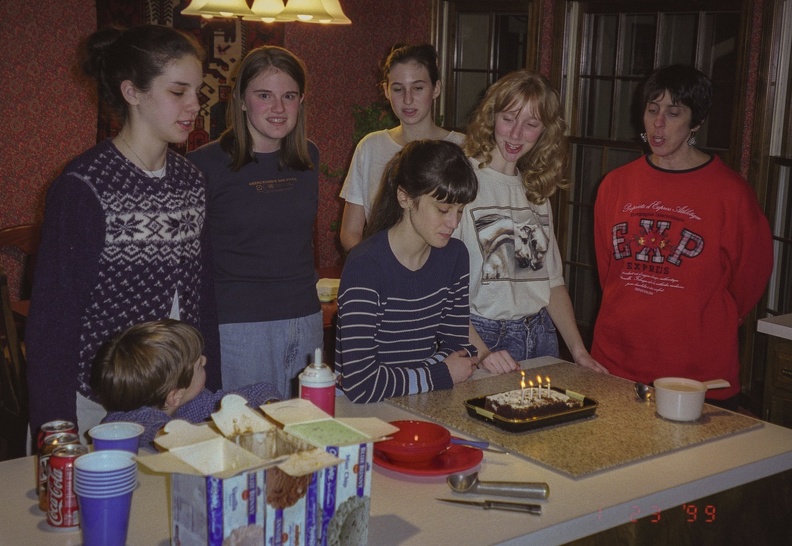 19990122-1-09 Lucy Bday 1999 with Thomas Lynne and Friends.jpg